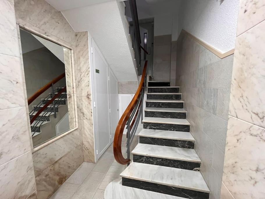 Manda Pola Apartment ซานตาโปลา ภายนอก รูปภาพ